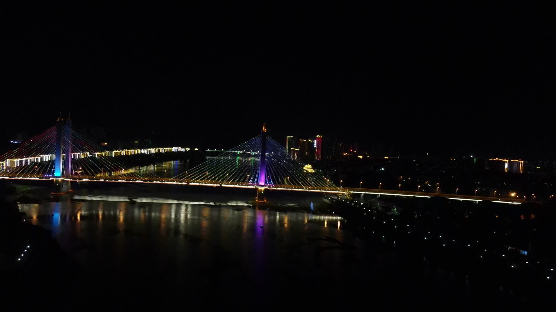 航拍湖南益阳龙洲大桥夜景视频的预览图