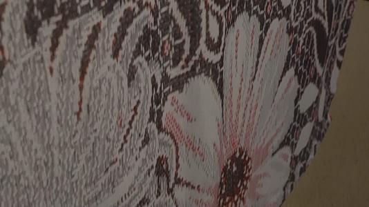丝绸布料纺织旗袍中国风视频的预览图