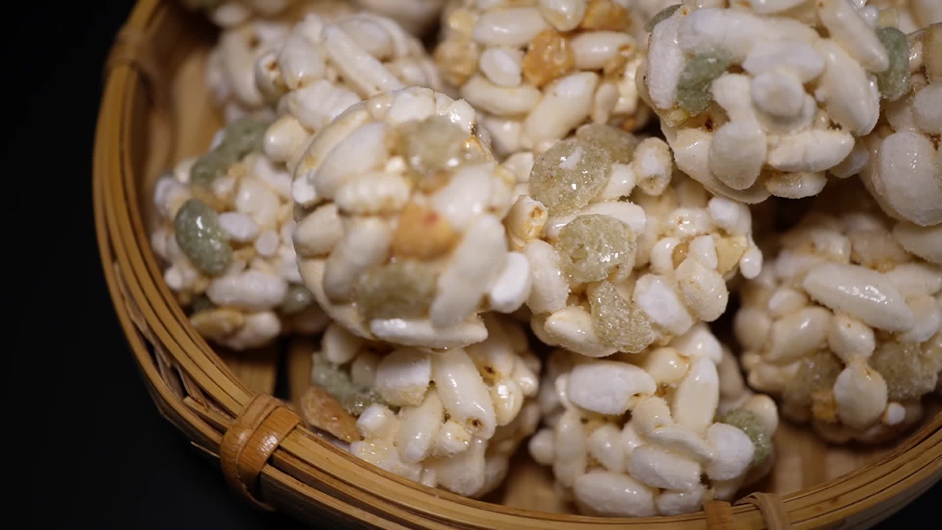 坚果米花酥甜品零食视频的预览图