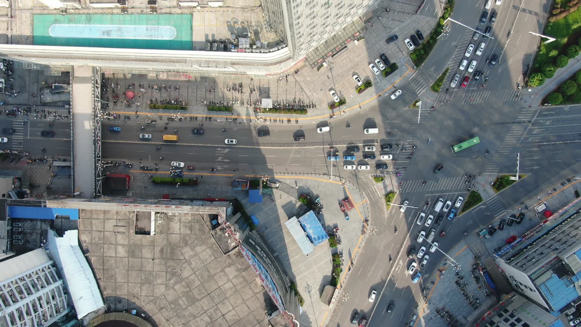 大气航拍湖南湘西怀化城市交通视频的预览图