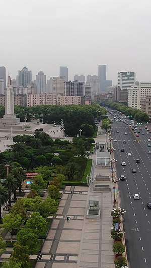城市航拍江西南昌八一广场地标建筑视频的预览图