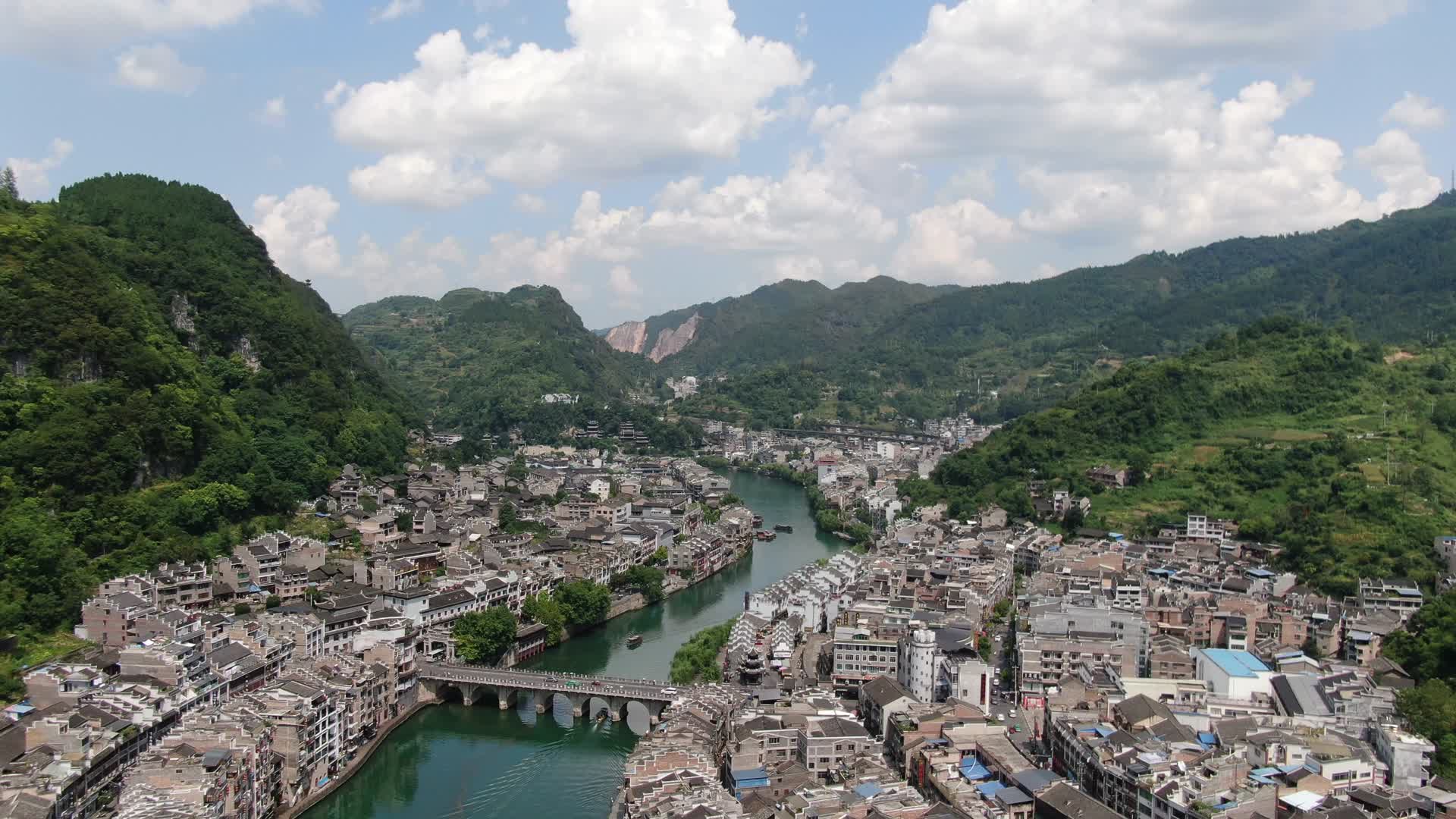 旅游景区贵州镇远古镇5A景区视频的预览图