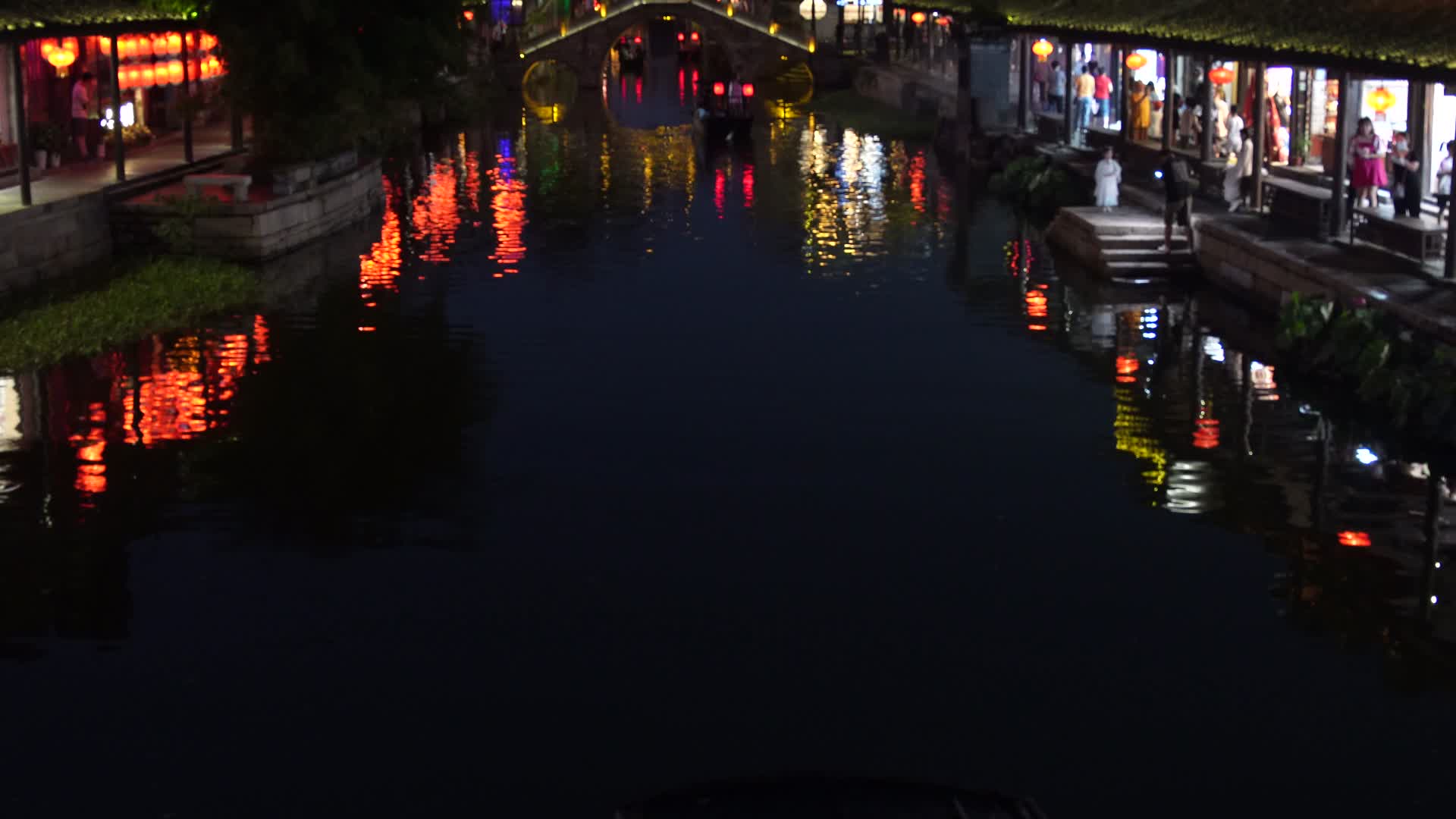 嘉兴西塘古镇江南水乡夜景视频的预览图