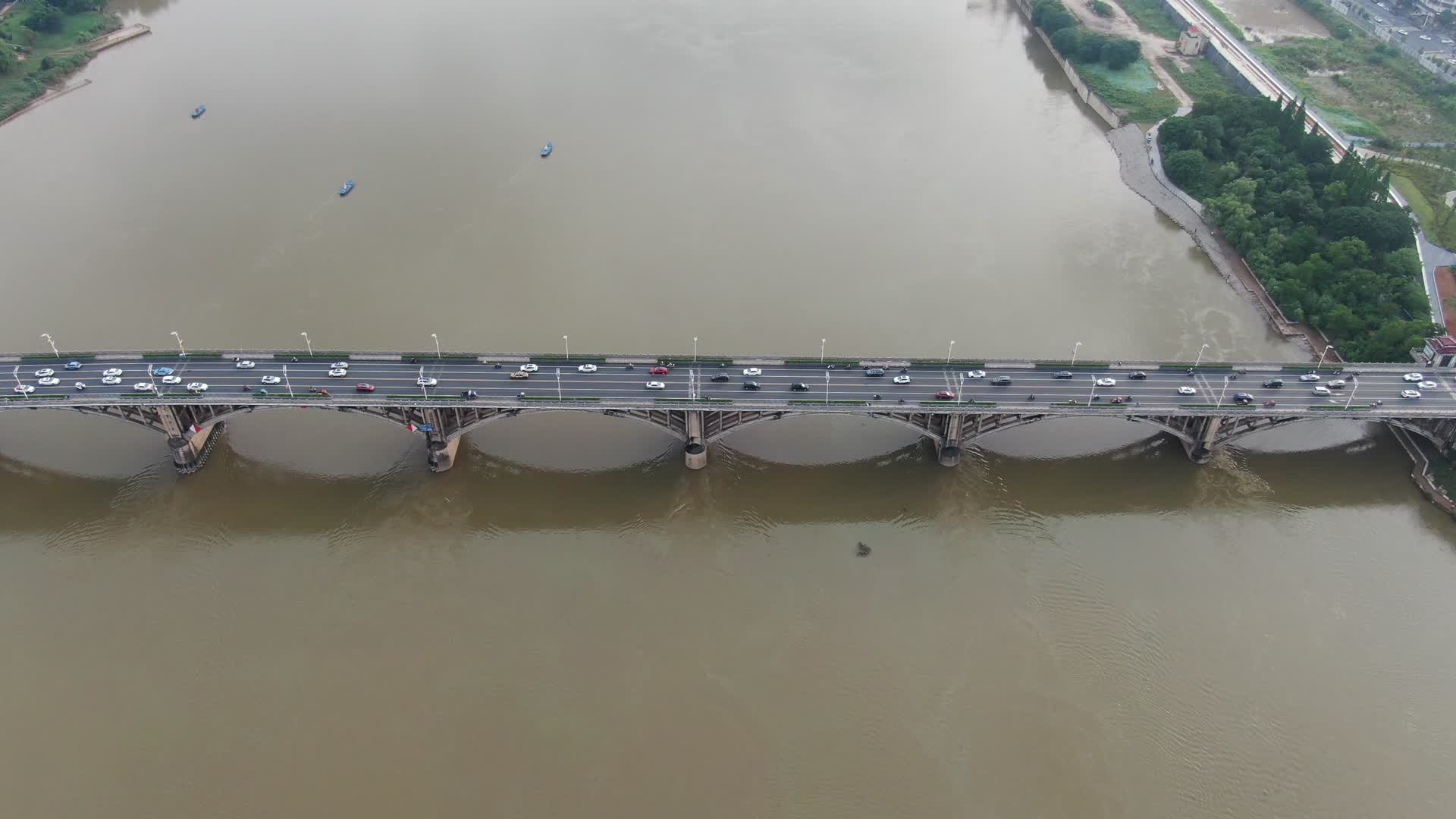 湖南湘潭城市交通桥梁航拍视频的预览图