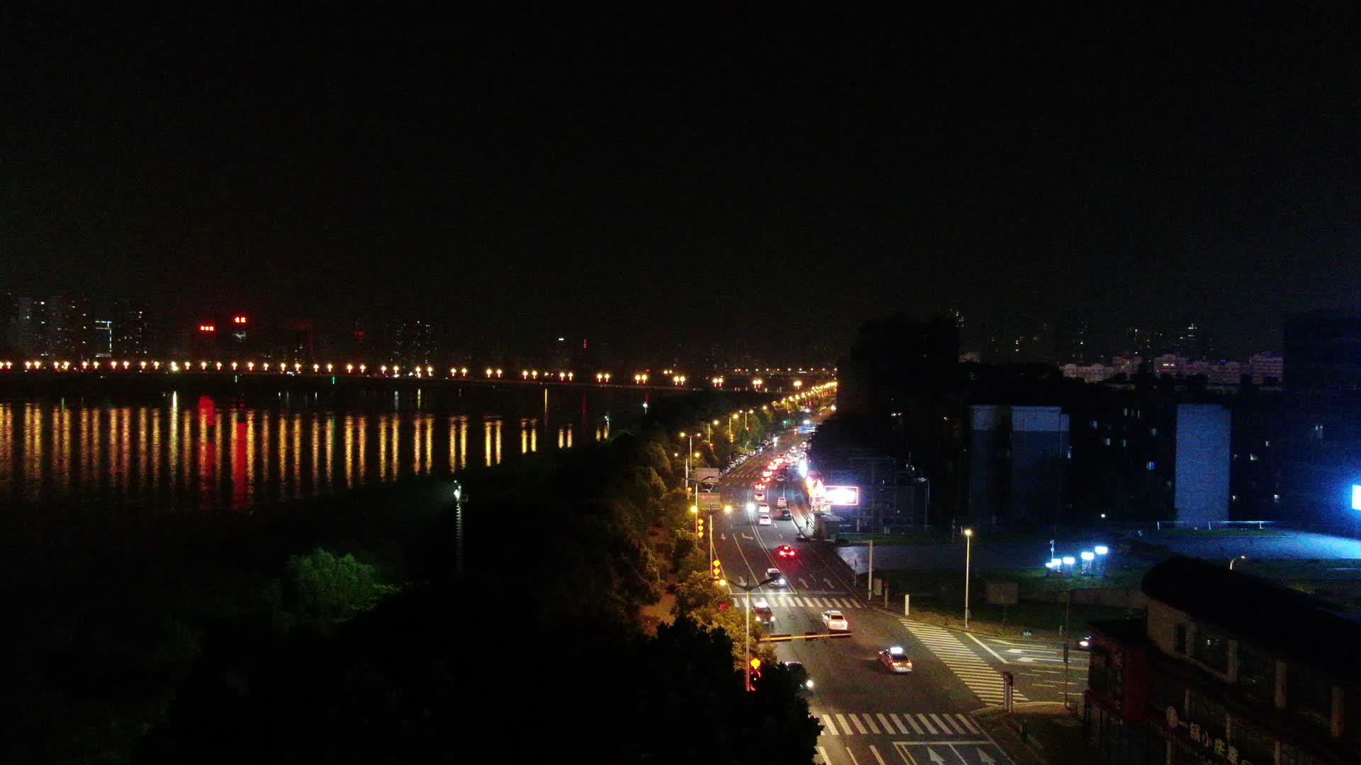 湖南株洲城市夜景交通航拍视频的预览图