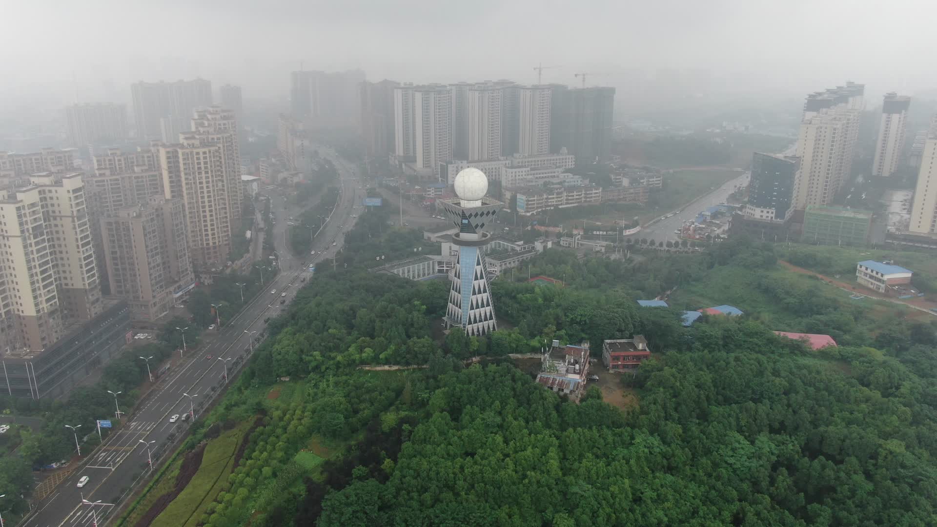 邵阳气象塔地标建筑航拍视频的预览图