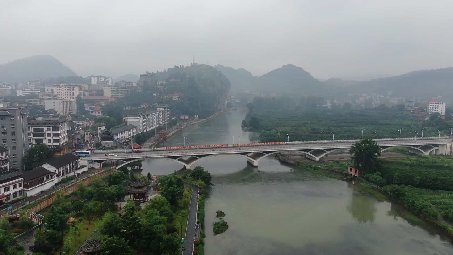 邵阳城步县儒林大桥航拍视频的预览图