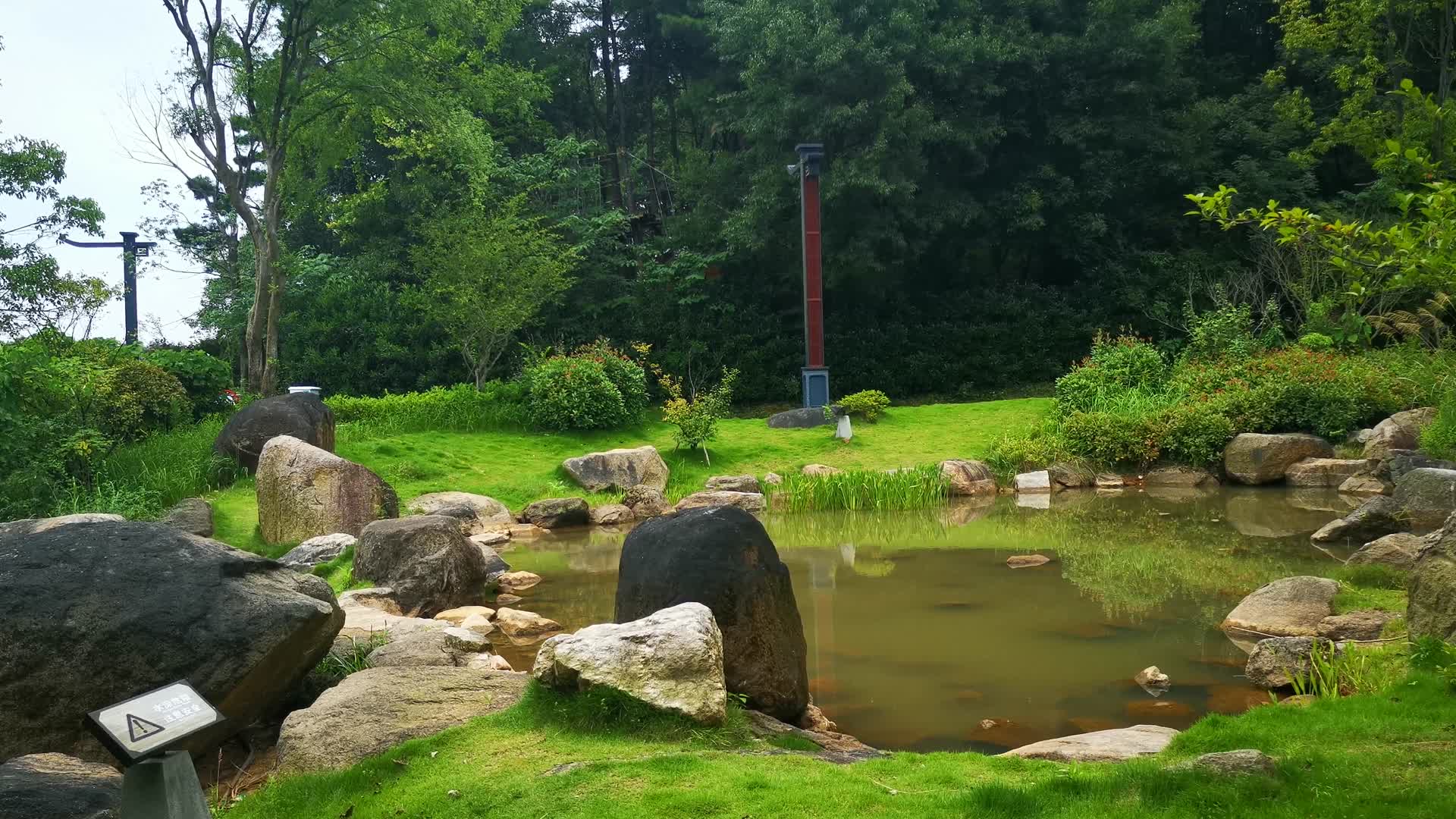 旅游景区湖南岳阳屈子文化园饮马泉视频的预览图