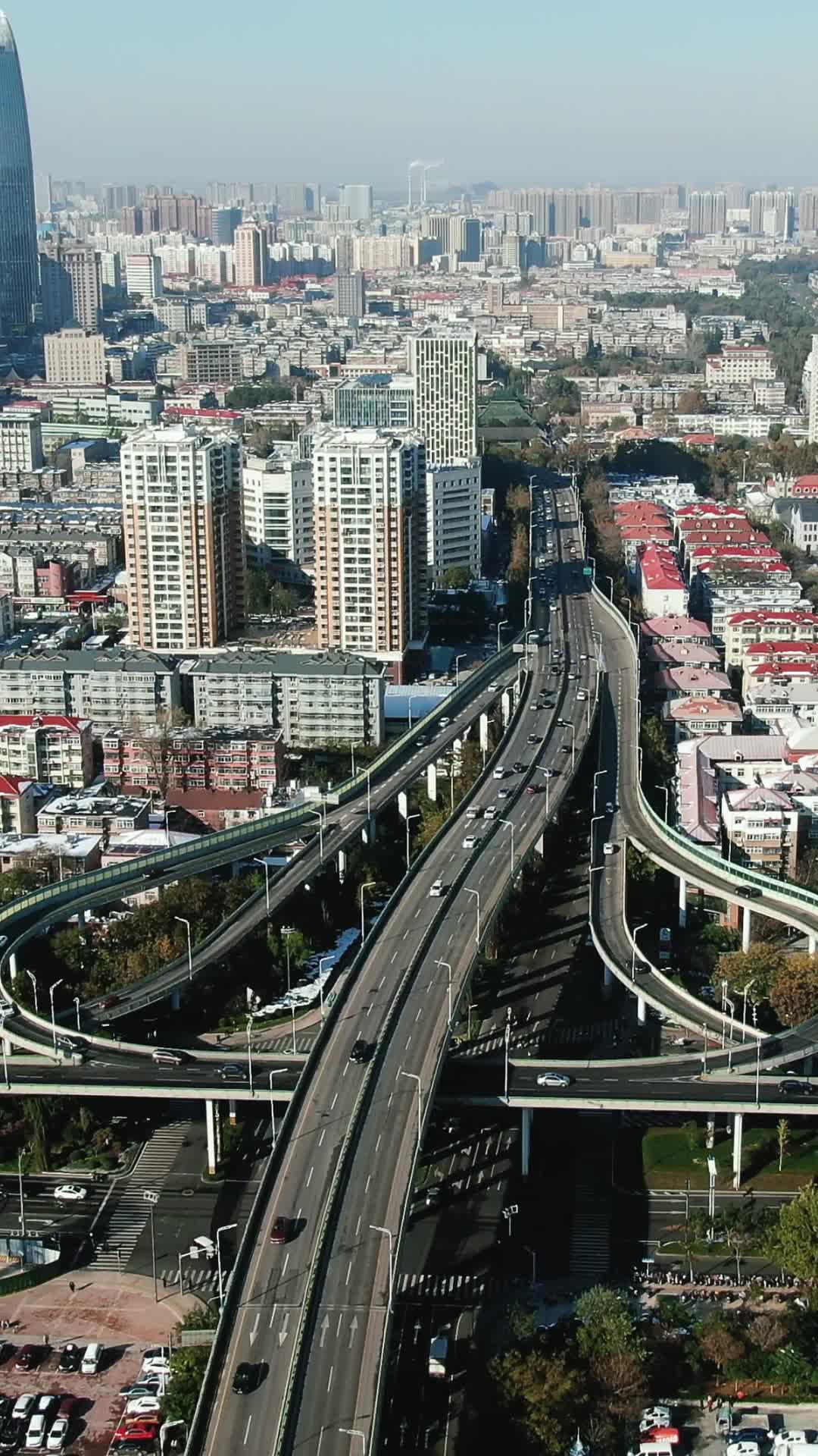 城市航拍济南城市高架桥交通竖屏航拍视频的预览图