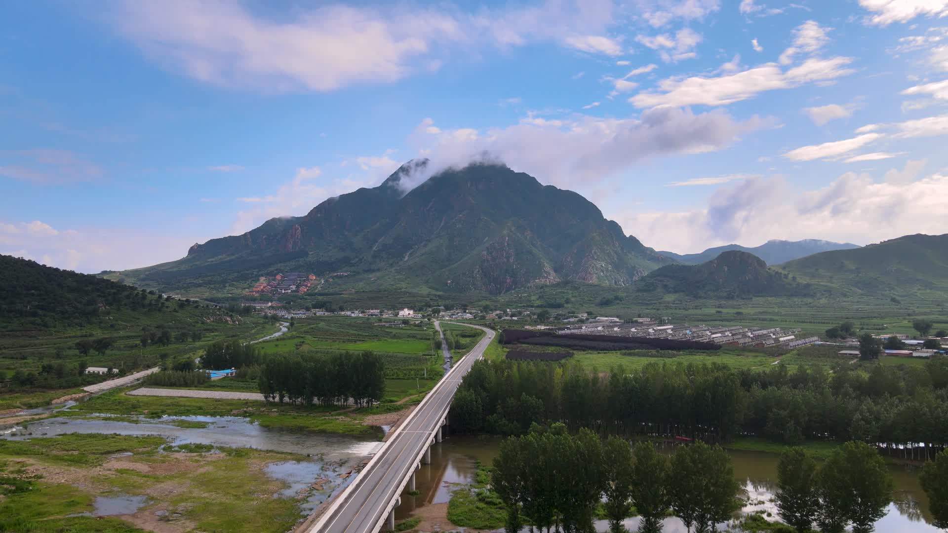 绥中三山风景区航拍视频4K视频的预览图