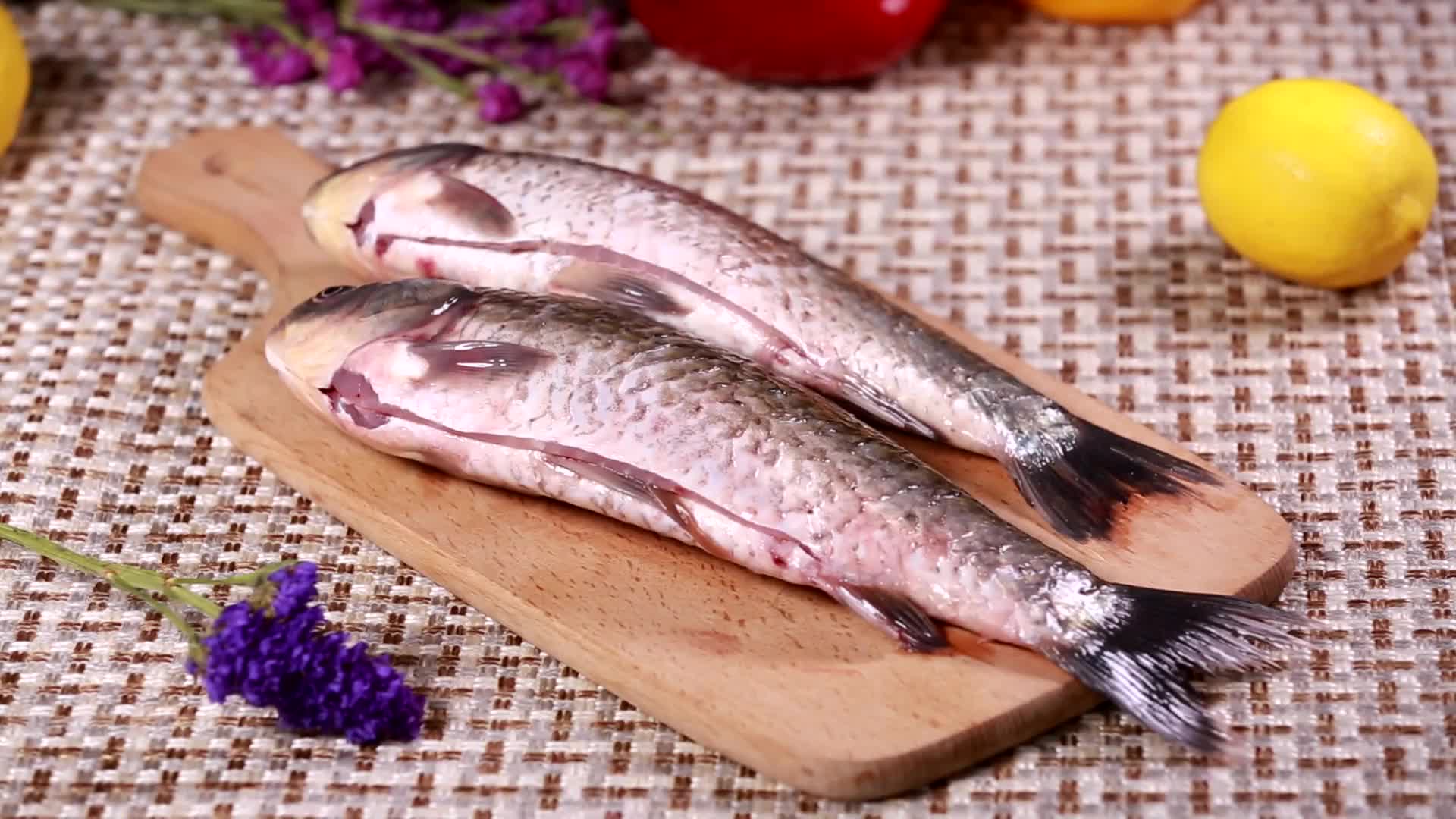 镜头合集草鱼鲢鱼鱼肉视频的预览图