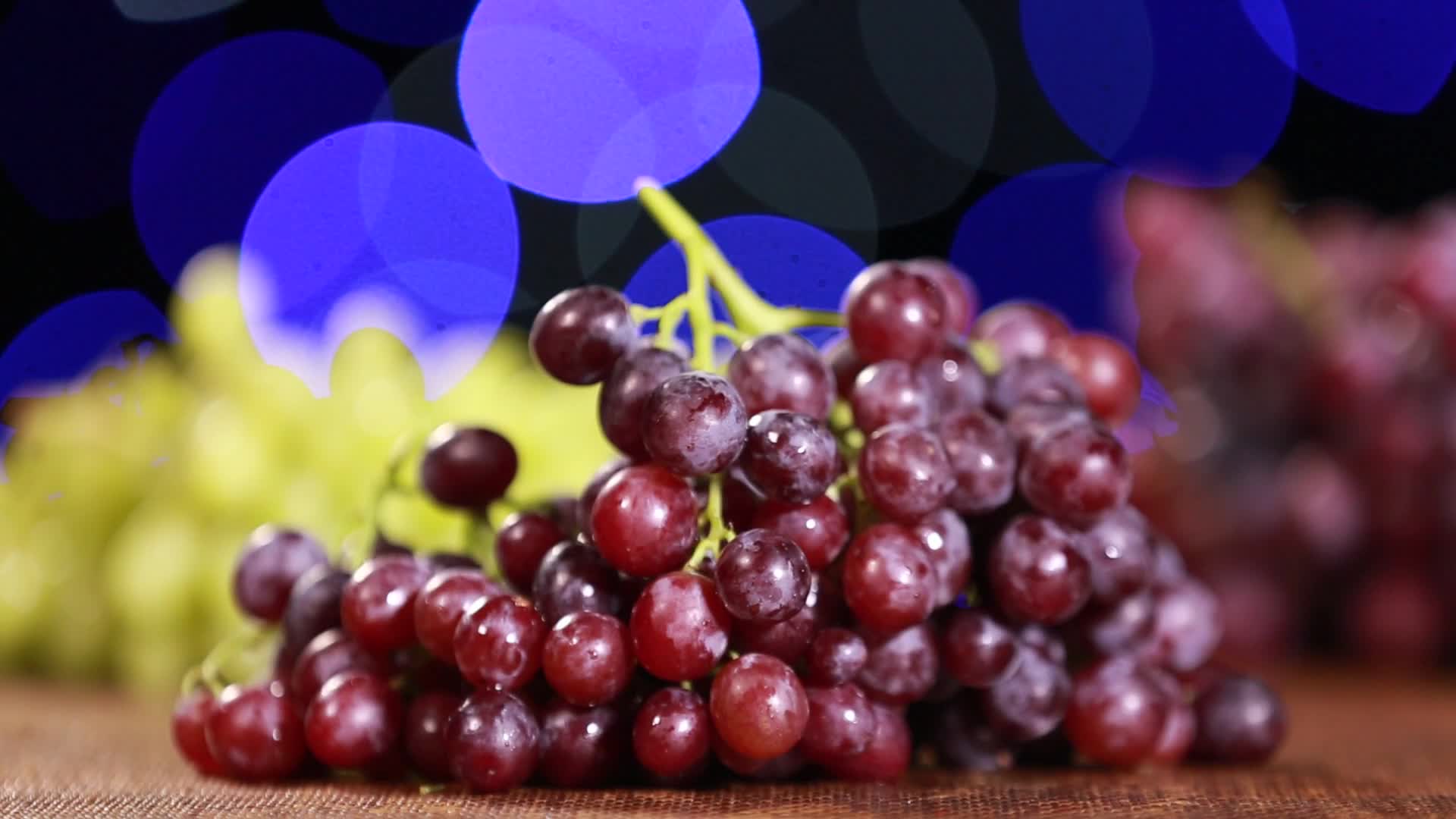 镜头合集各种颜色不同品种的葡萄视频的预览图