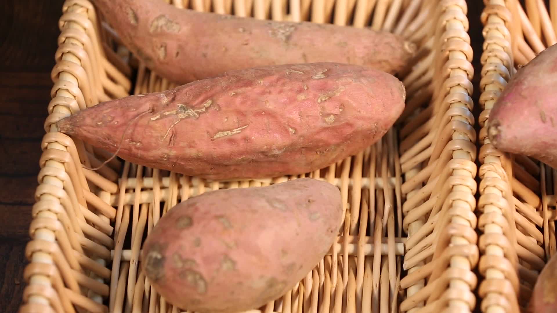 镜头合集健康粗粮红薯白薯地瓜视频的预览图