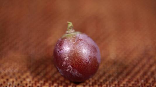 镜头合集制作果盘用的葡萄珠葡萄粒视频的预览图