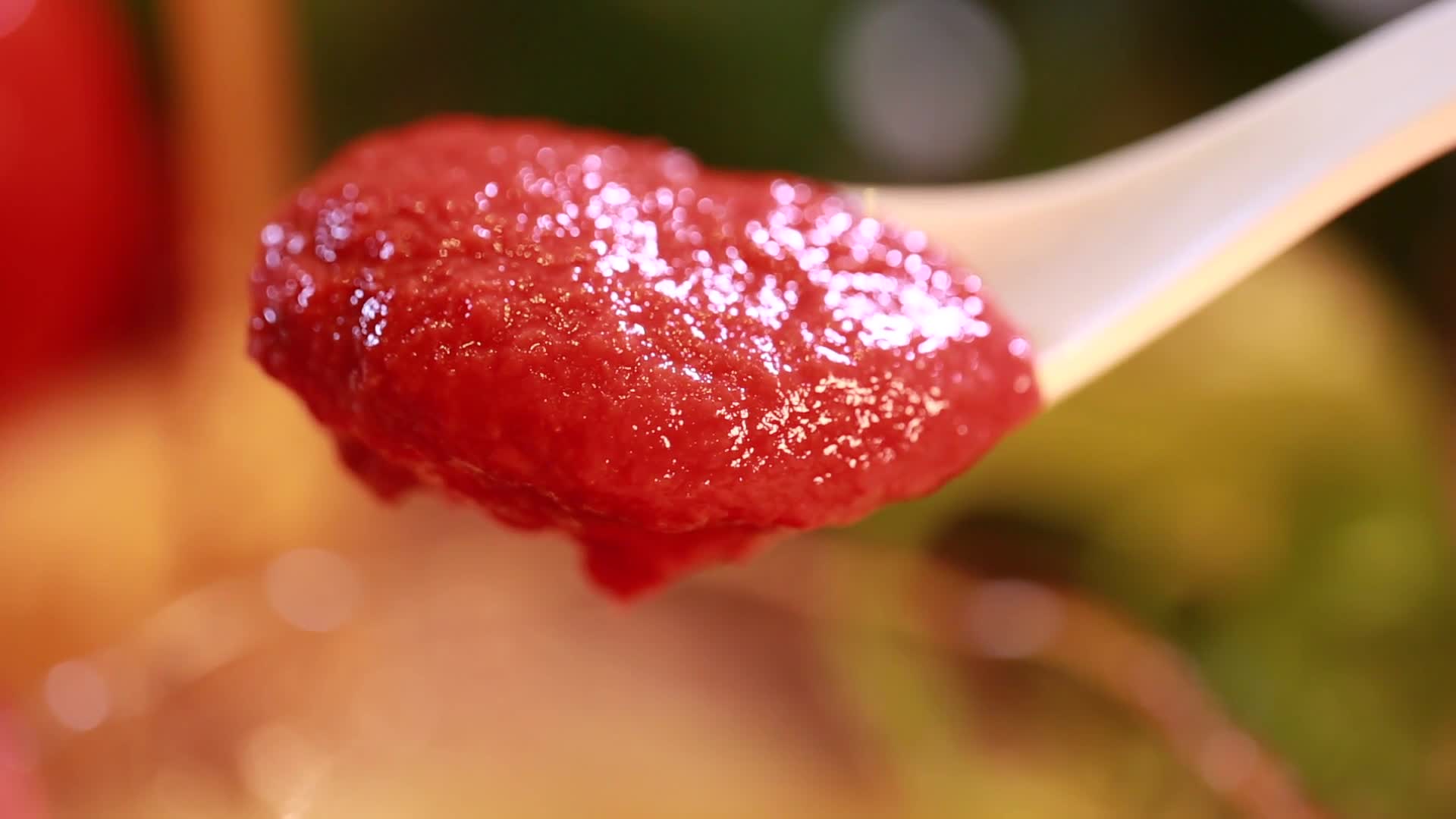 镜头合集自制番茄酱调料视频的预览图