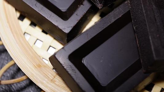 黑巧巧克力零食甜品视频的预览图
