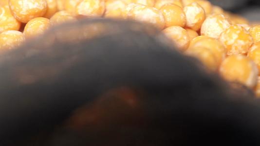 黄豆粗粮杂粮健康视频的预览图