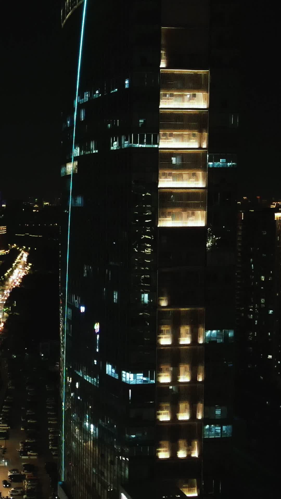 城市航拍武汉城市夜景灯光交通竖屏视频的预览图