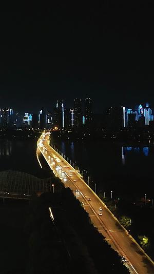 城市航拍武汉城市灯光交通竖屏视频的预览图