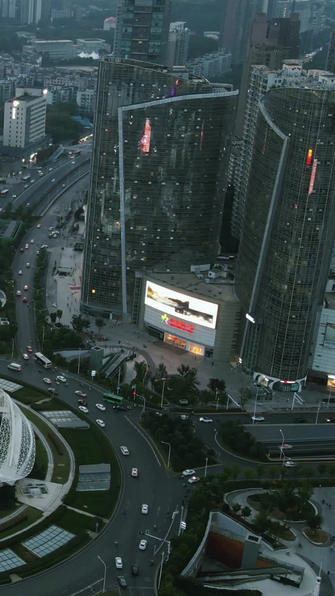 城市延时武汉交通航拍延时摄影视频的预览图