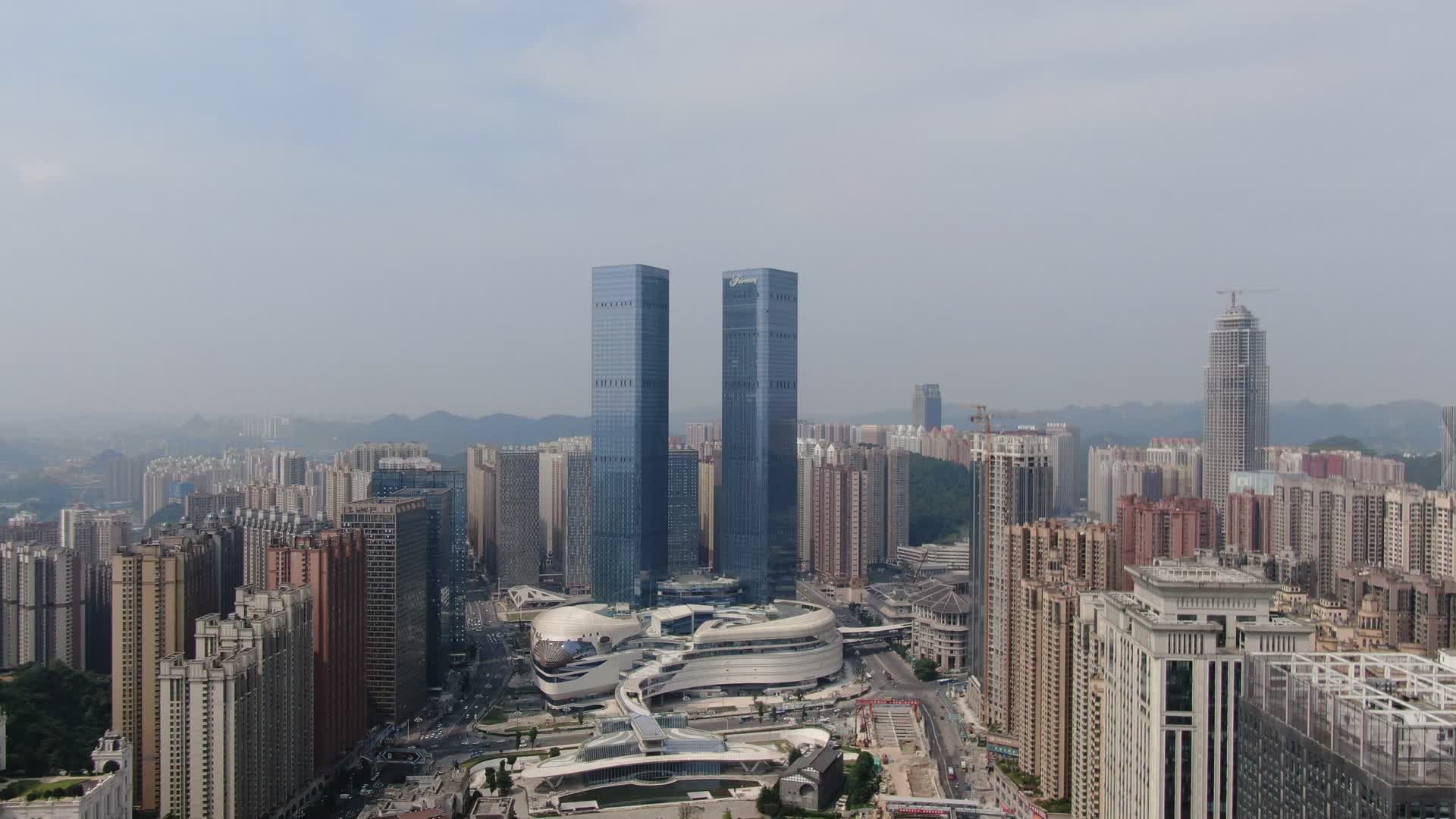 城市航拍贵阳双子塔地标建筑视频的预览图