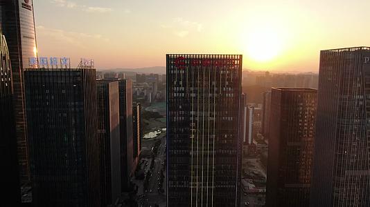 城市航拍贵阳城市日出日落视频的预览图