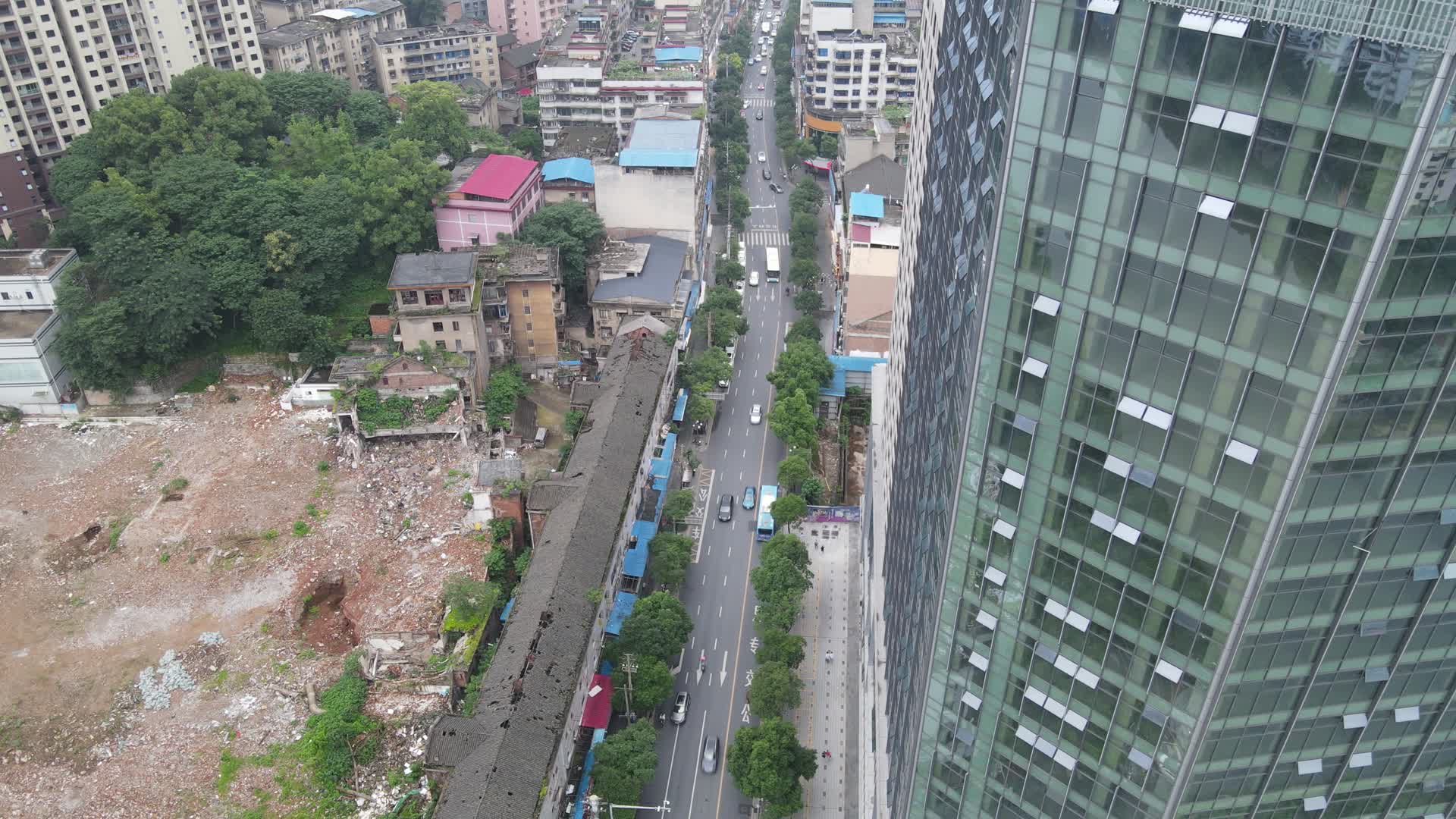 航拍湖南邵阳城市高楼建筑视频的预览图