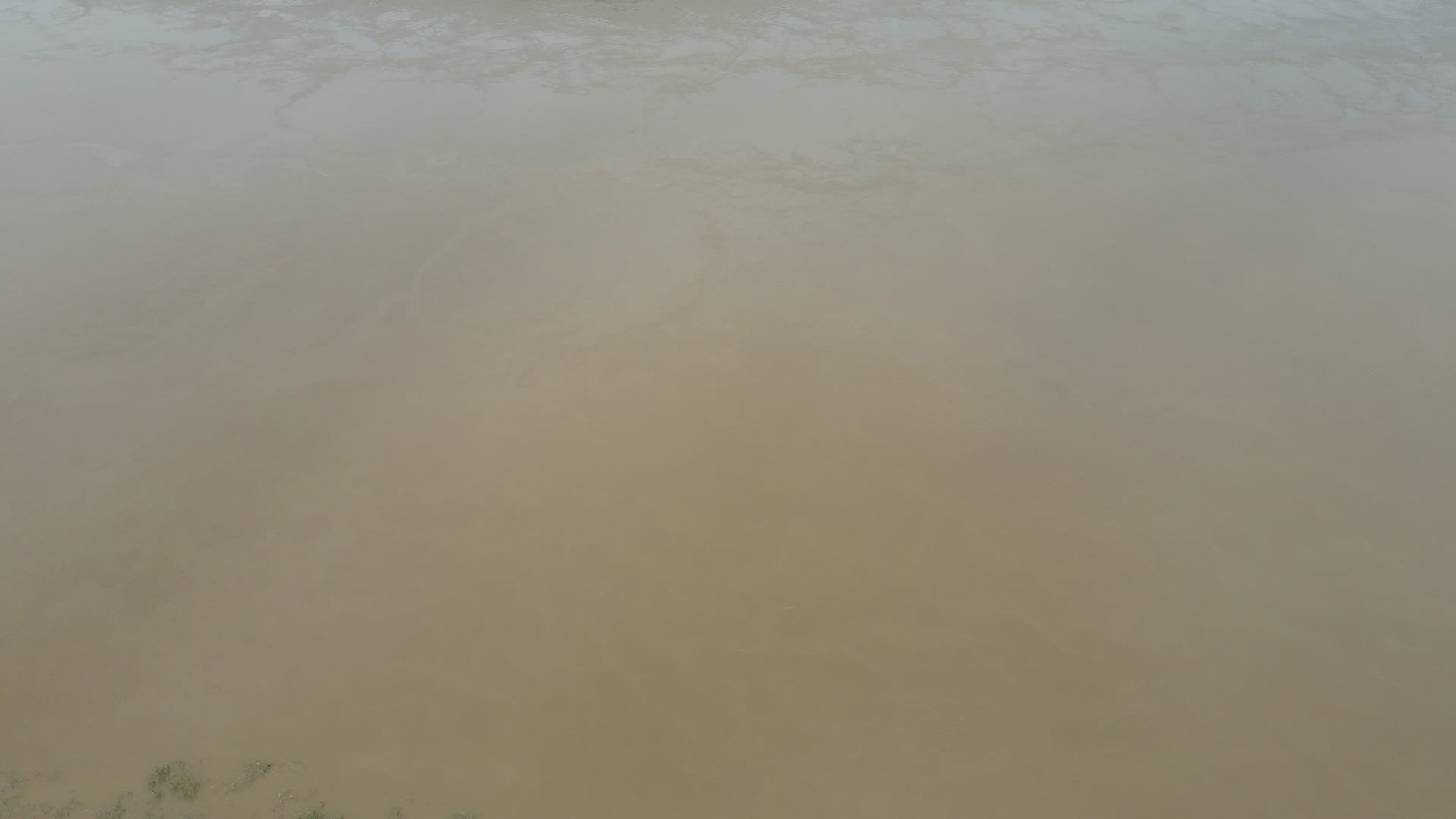 航拍湖面洪水视频的预览图