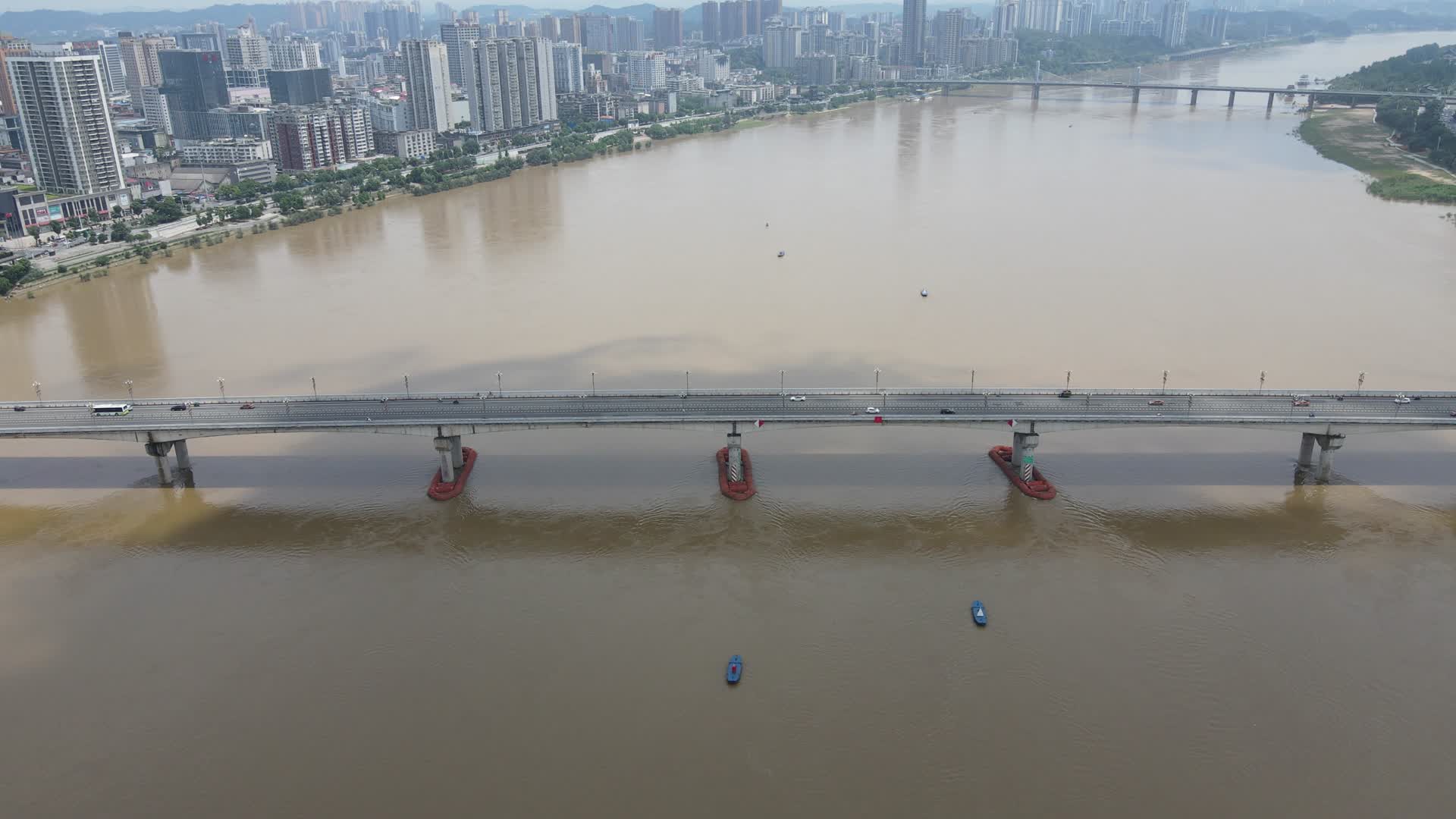 航拍湖南株洲大桥视频的预览图