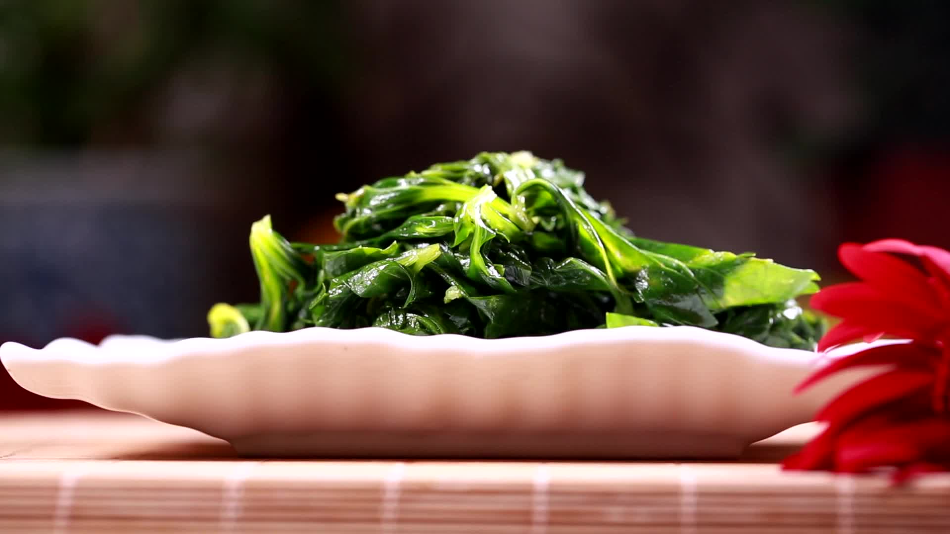 镜头合集健康凉菜芹菜叶视频的预览图