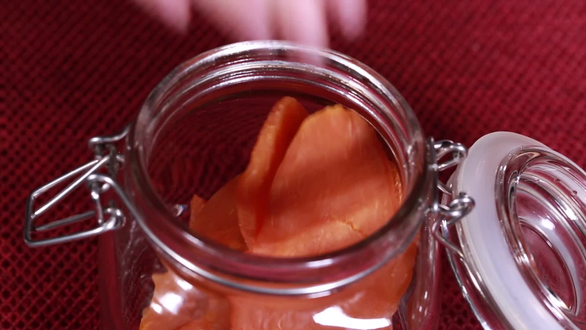 镜头合集密封罐储存红薯干视频的预览图