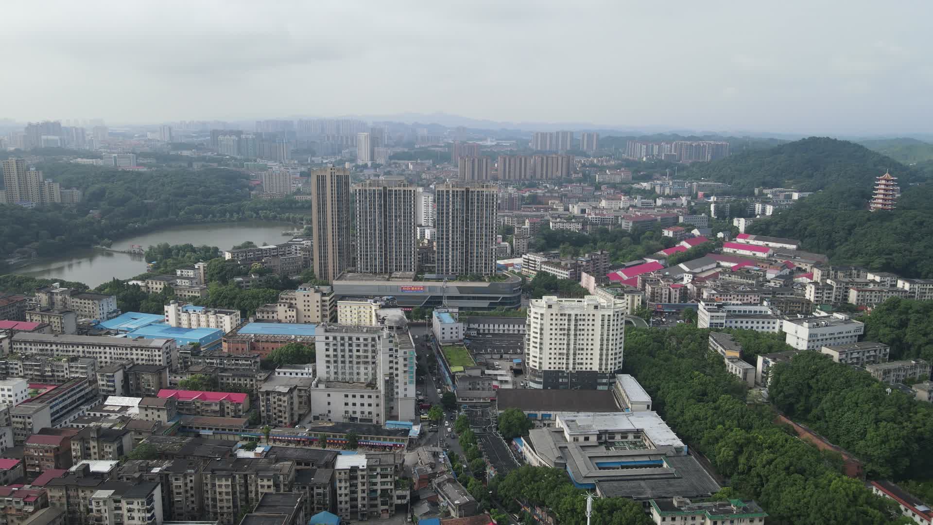 航拍湖南益阳城市风光视频的预览图