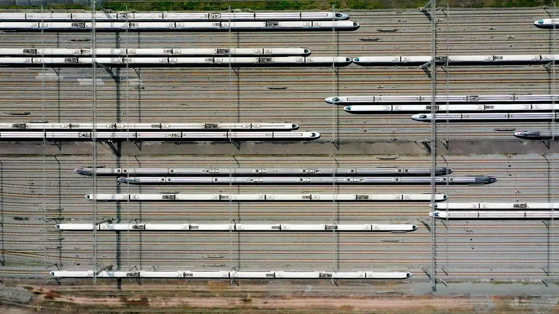 高铁动车火车列车客运航拍视频的预览图