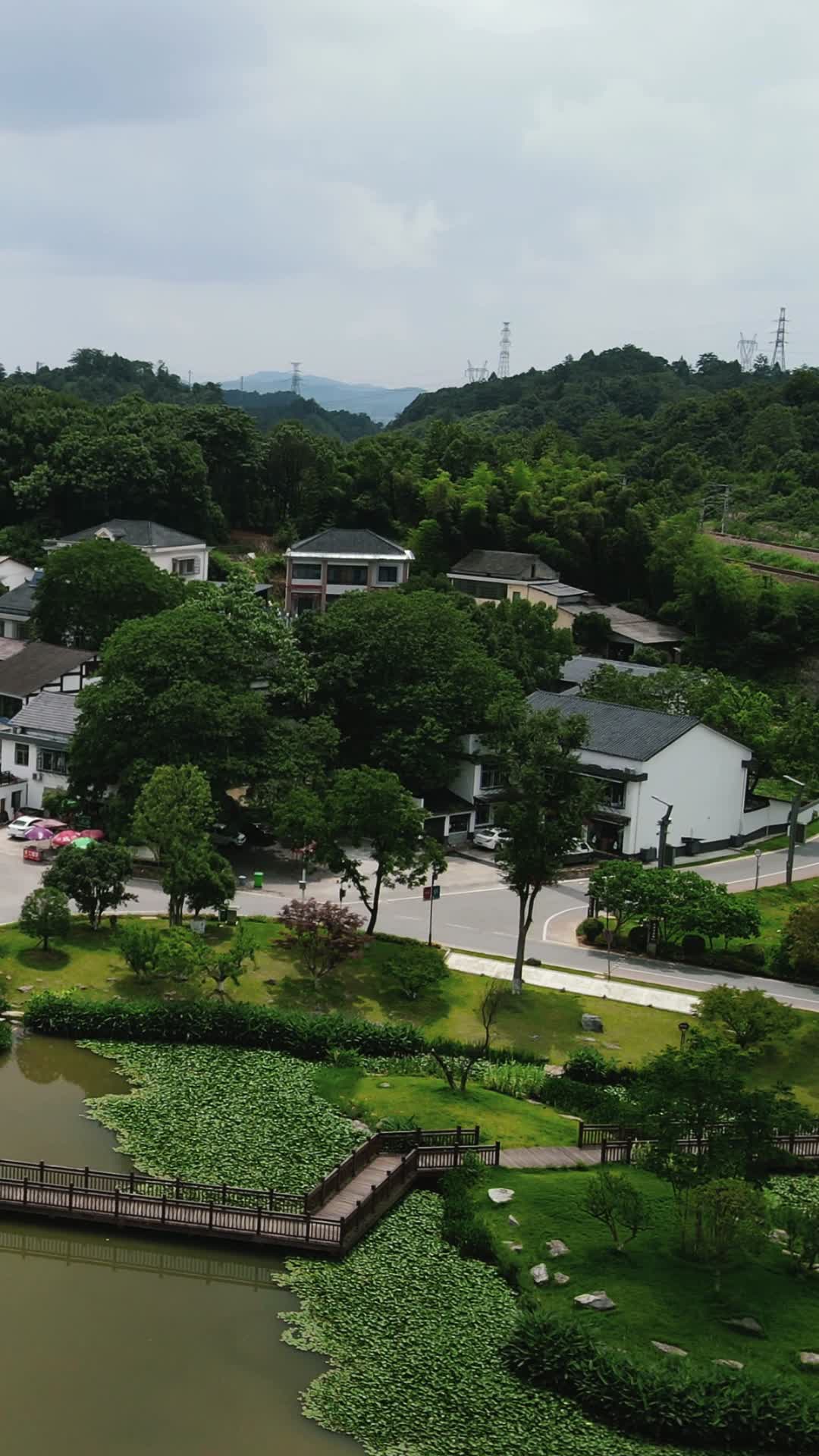 湖南益阳乡村田园竖屏航拍视频的预览图