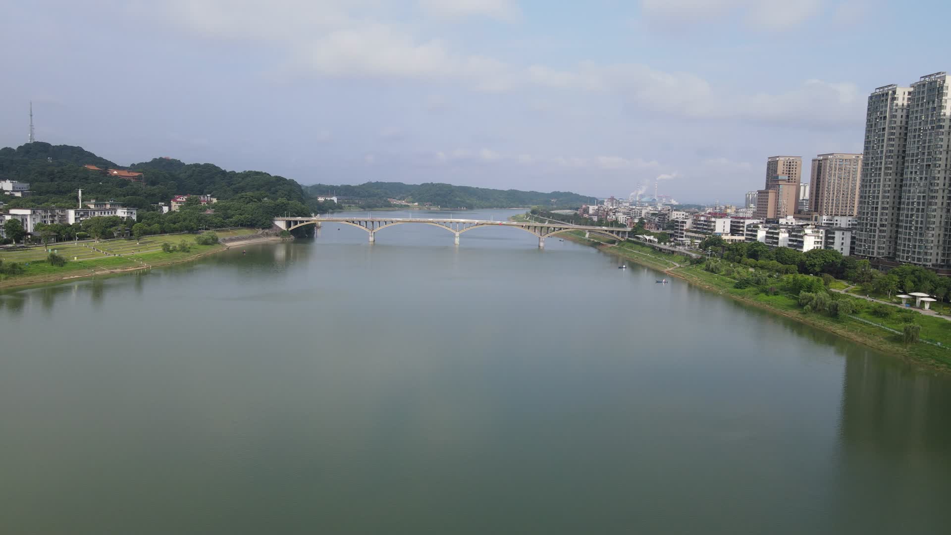 城市航拍湖南益阳资江一桥视频的预览图