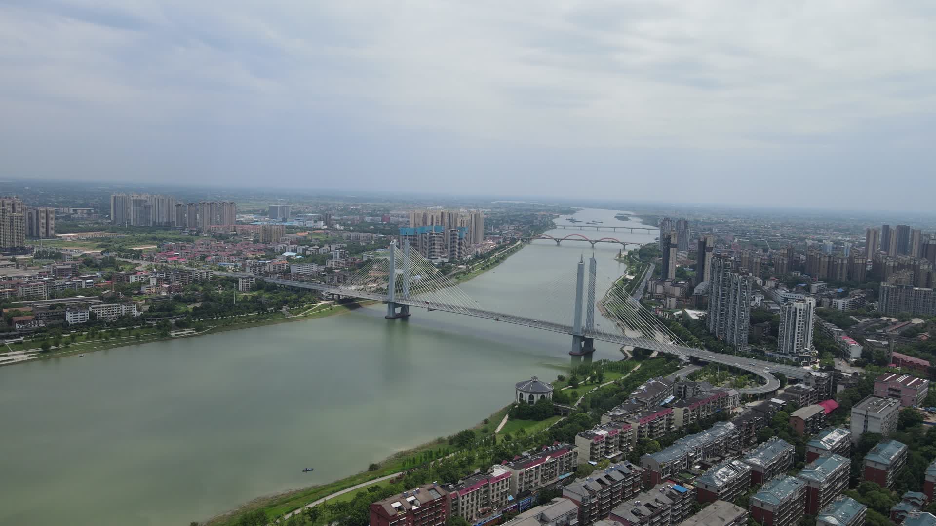 城市航拍湖南益阳资水风光带视频的预览图