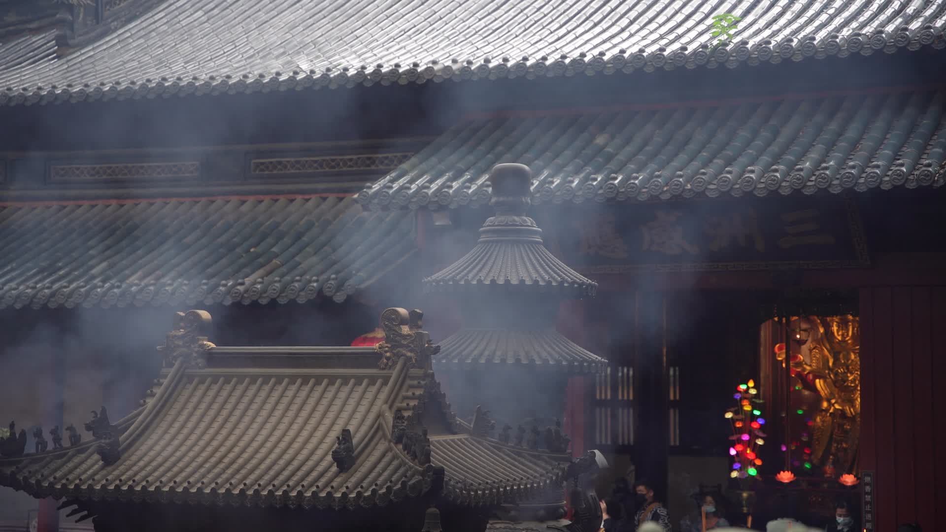 浙江舟山普陀山普济寺视频的预览图