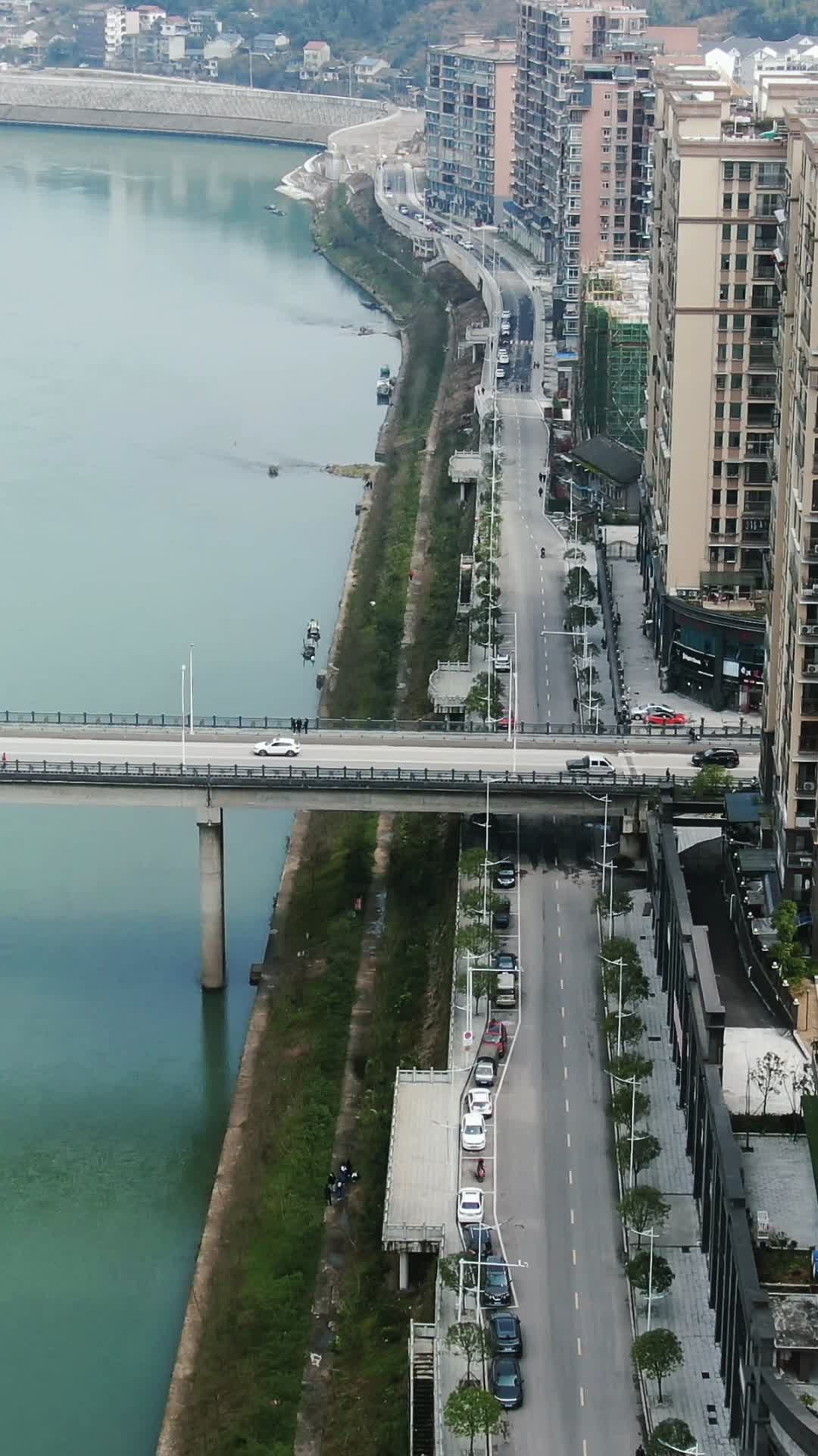 城市航拍湖南长沙城市交通竖屏视频的预览图