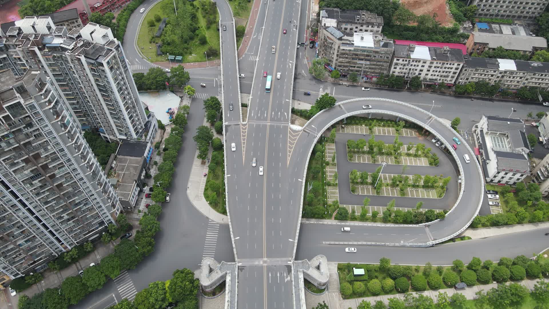 航拍湖南益阳高架桥交通视频的预览图