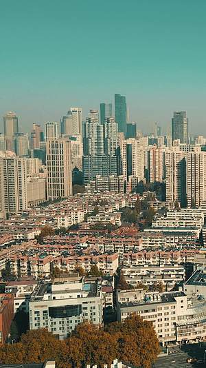 城市航拍南京新街口商务建筑竖屏视频的预览图