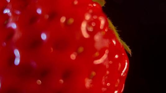 镜头合集特写草莓表面视频的预览图