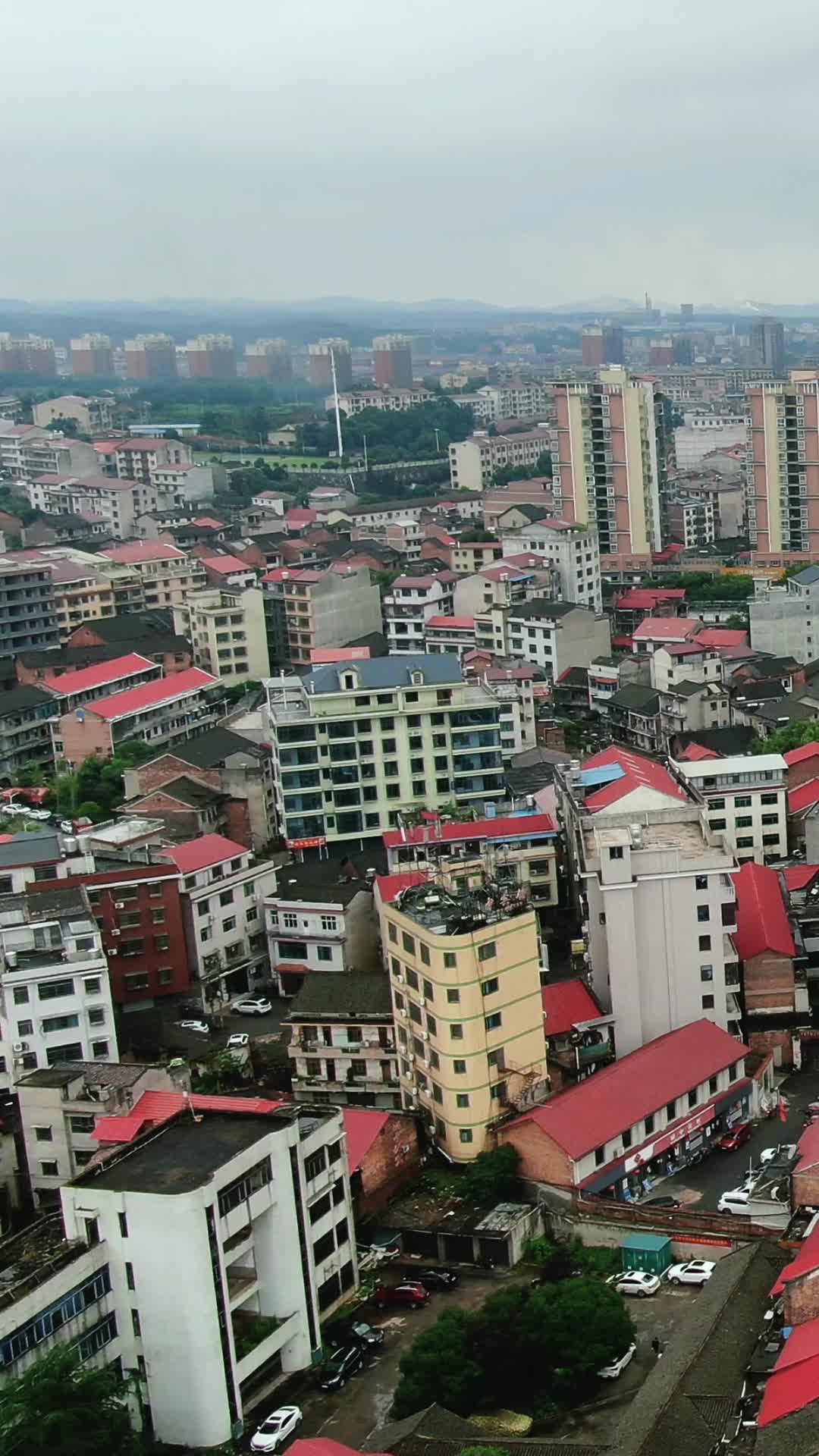湖南乡镇县城集中居住地竖屏航拍视频的预览图