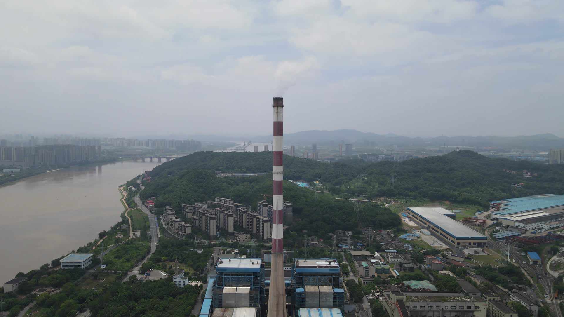 城市航拍大气工业生产工厂视频的预览图