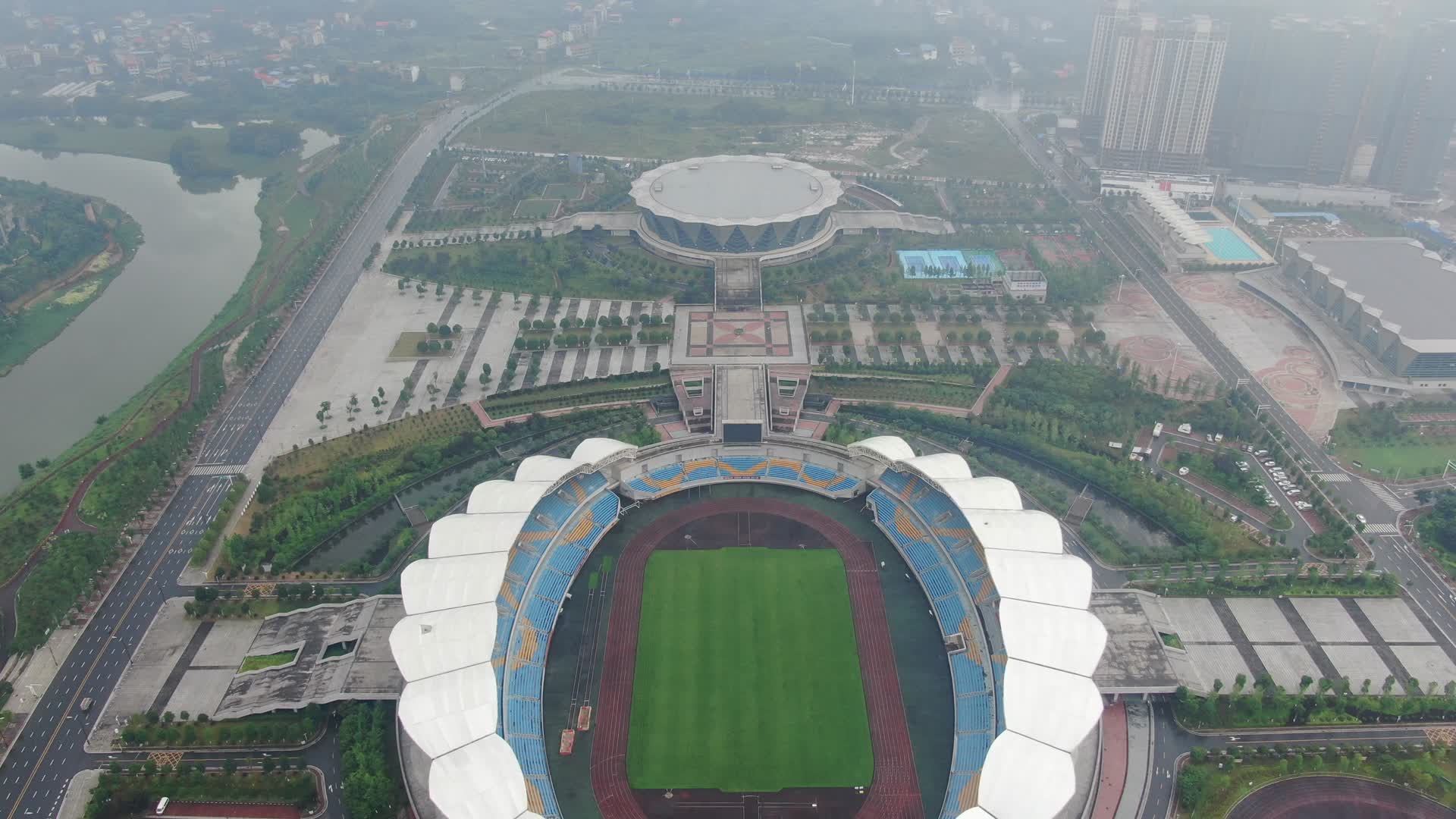 城市航拍湖南邵阳体育中心视频的预览图