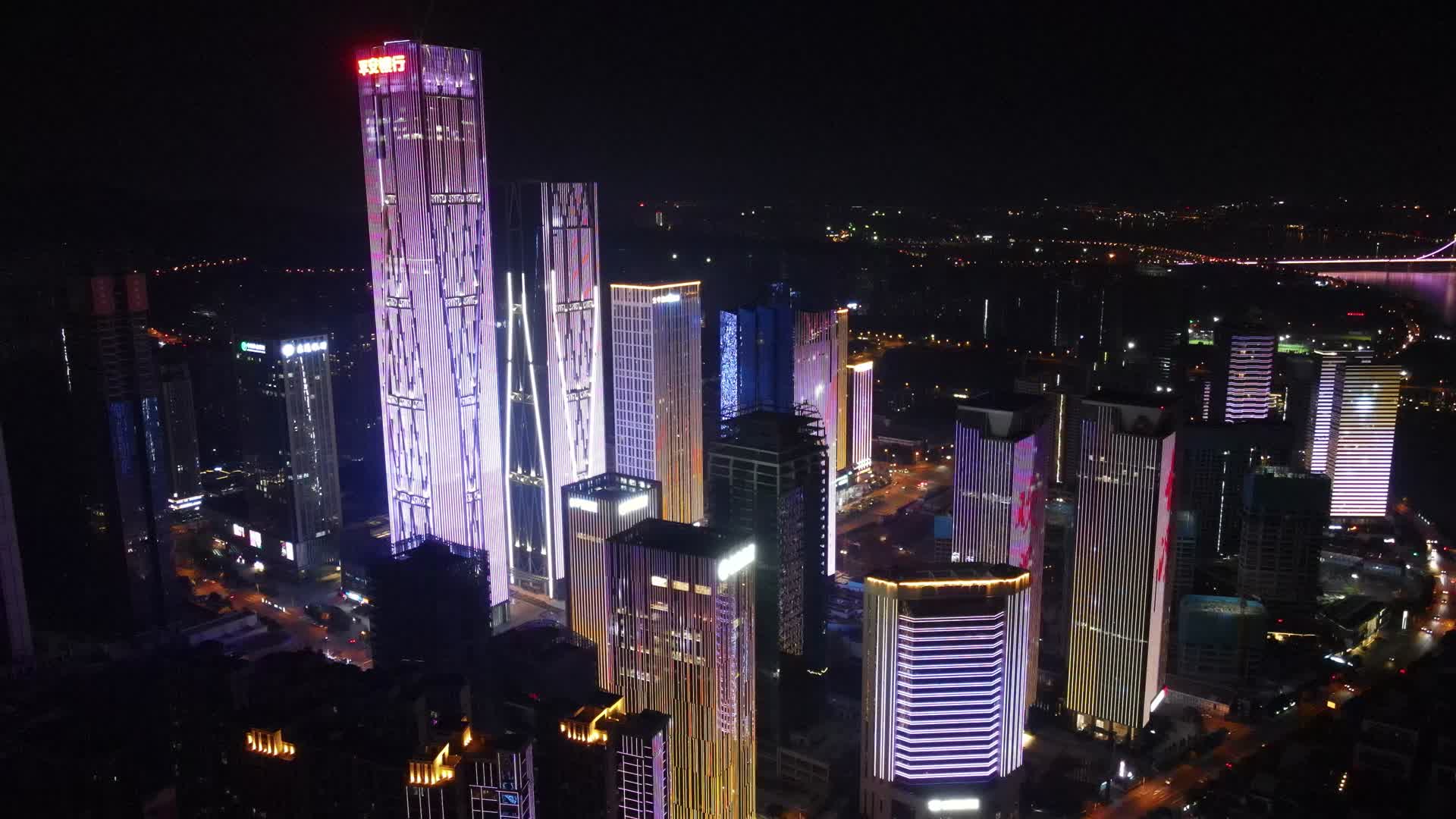 城市航拍湖南长沙金融中心夜景灯光视频的预览图