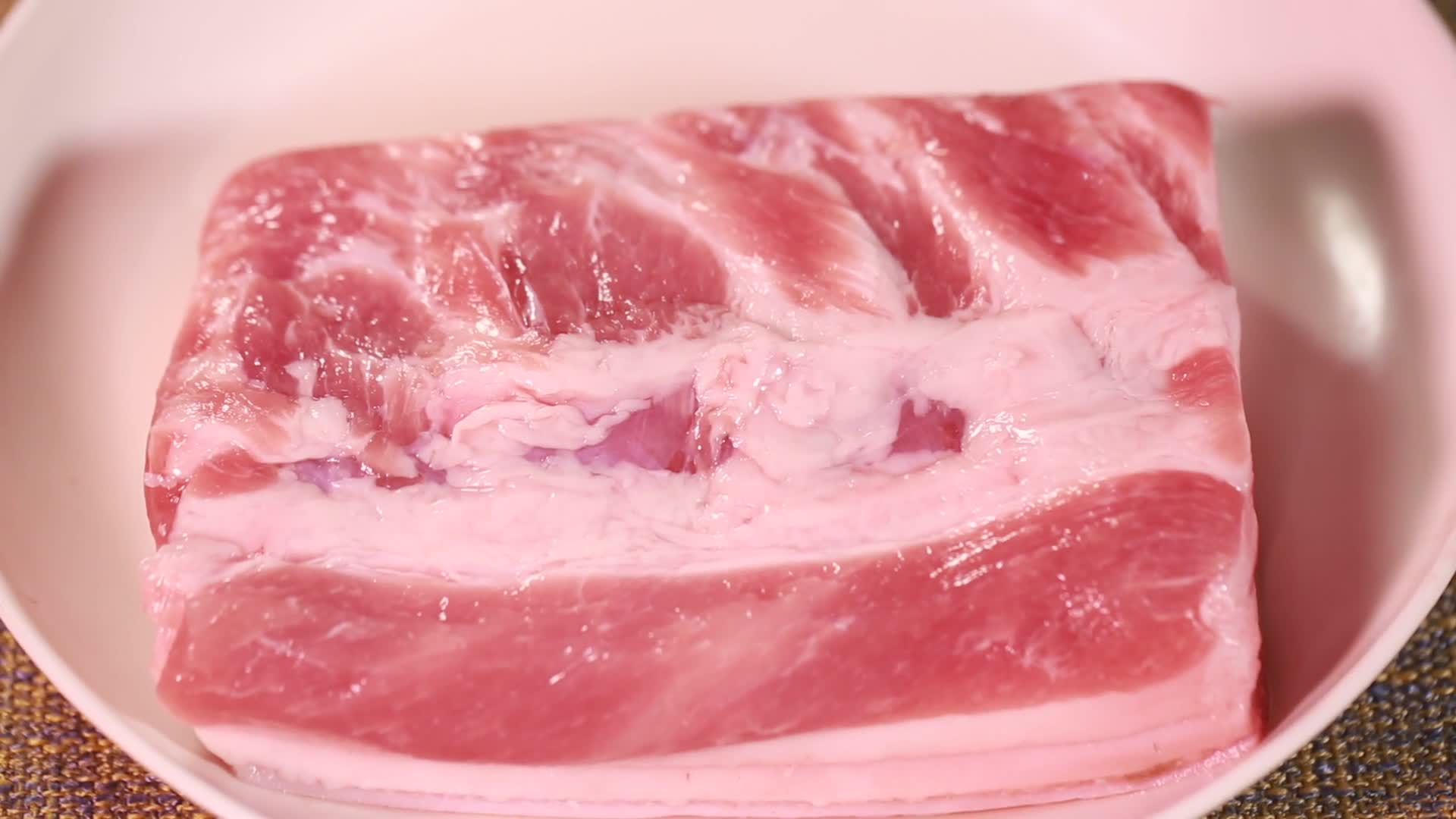 镜头合集鲜肉肥肉猪肉视频的预览图