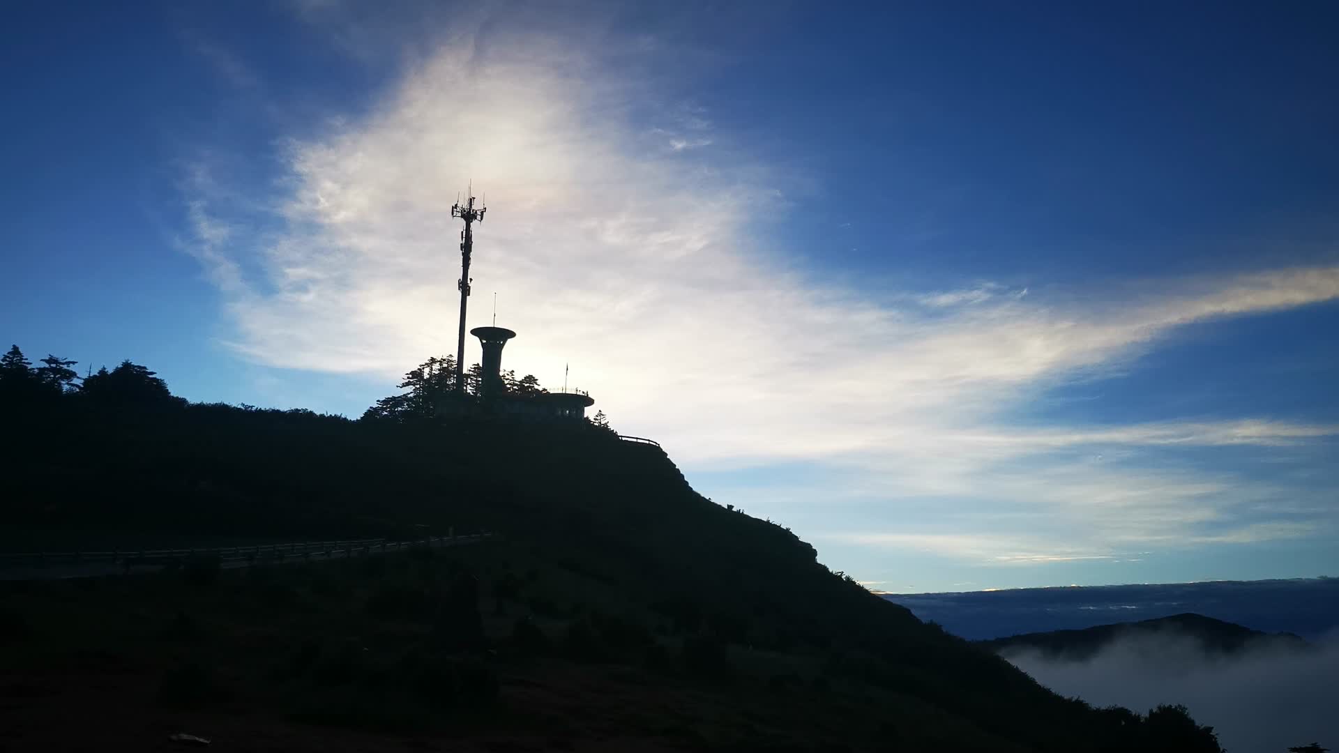 旅游景区湖北神农架5A景区视频的预览图