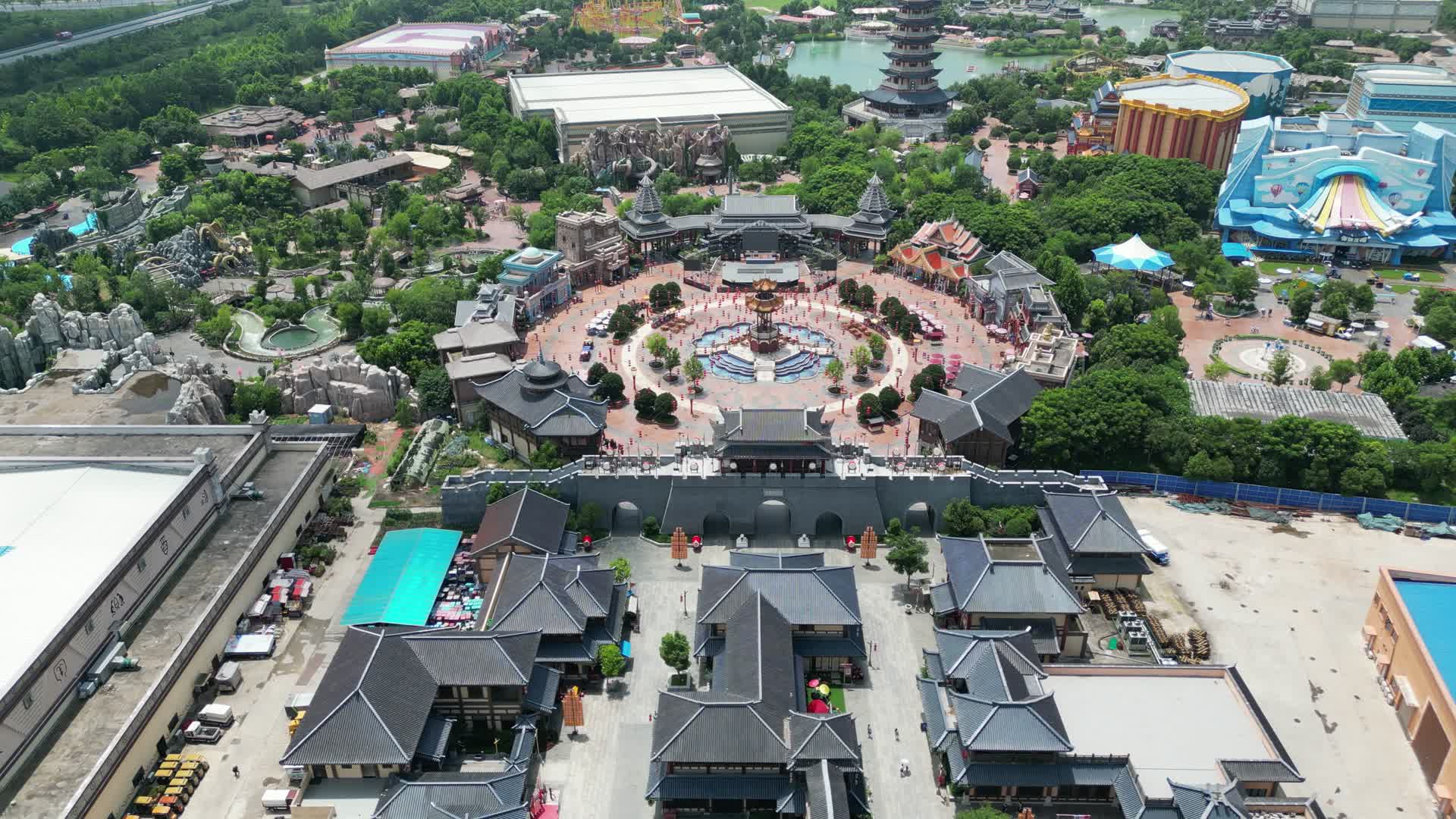城市航拍湖北荆州方特东方神画视频的预览图