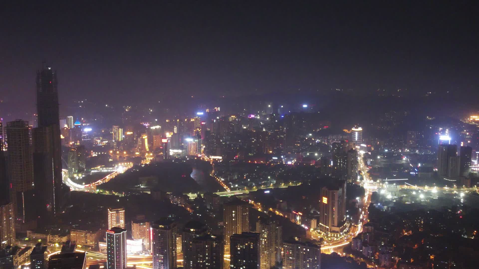 贵州贵阳城市夜景移动延时航拍视频的预览图