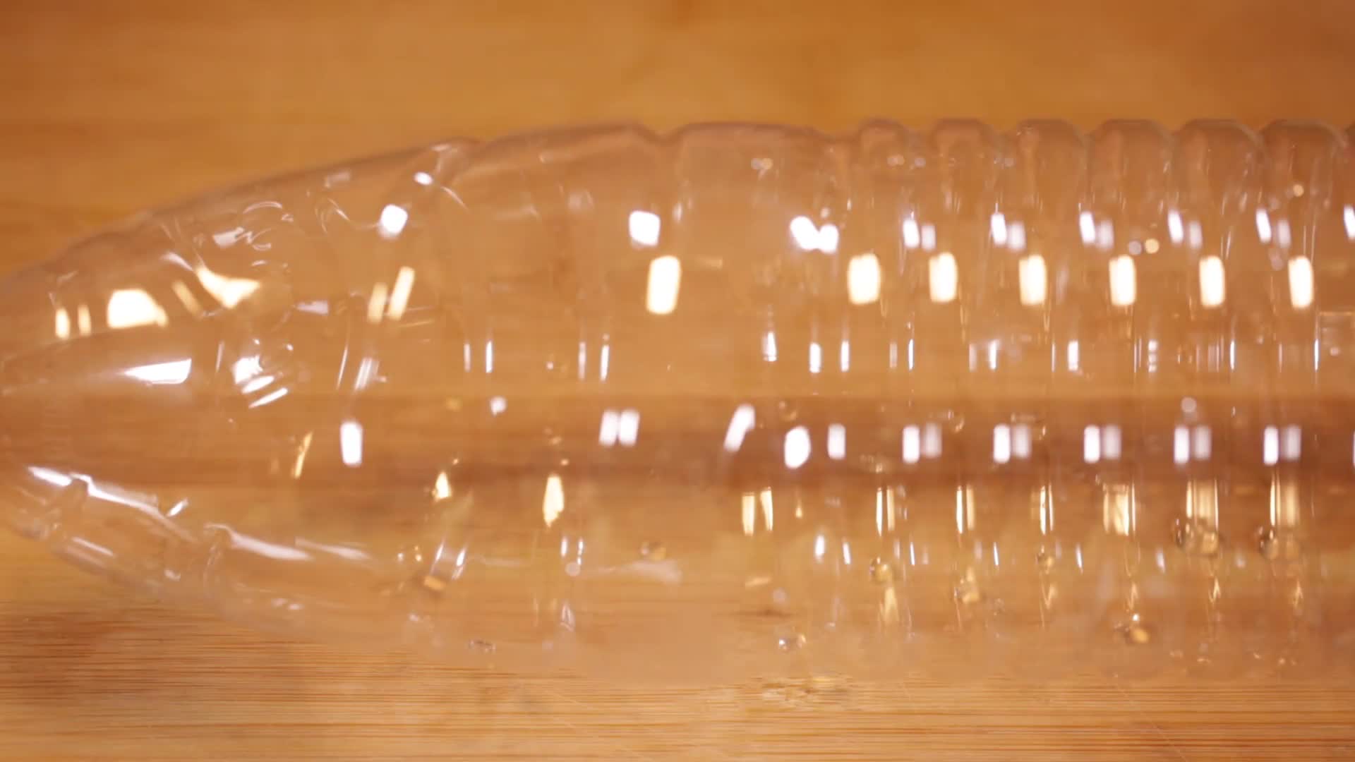 镜头合集垃圾分类废物利用矿泉水瓶宝特瓶塑料瓶视频的预览图